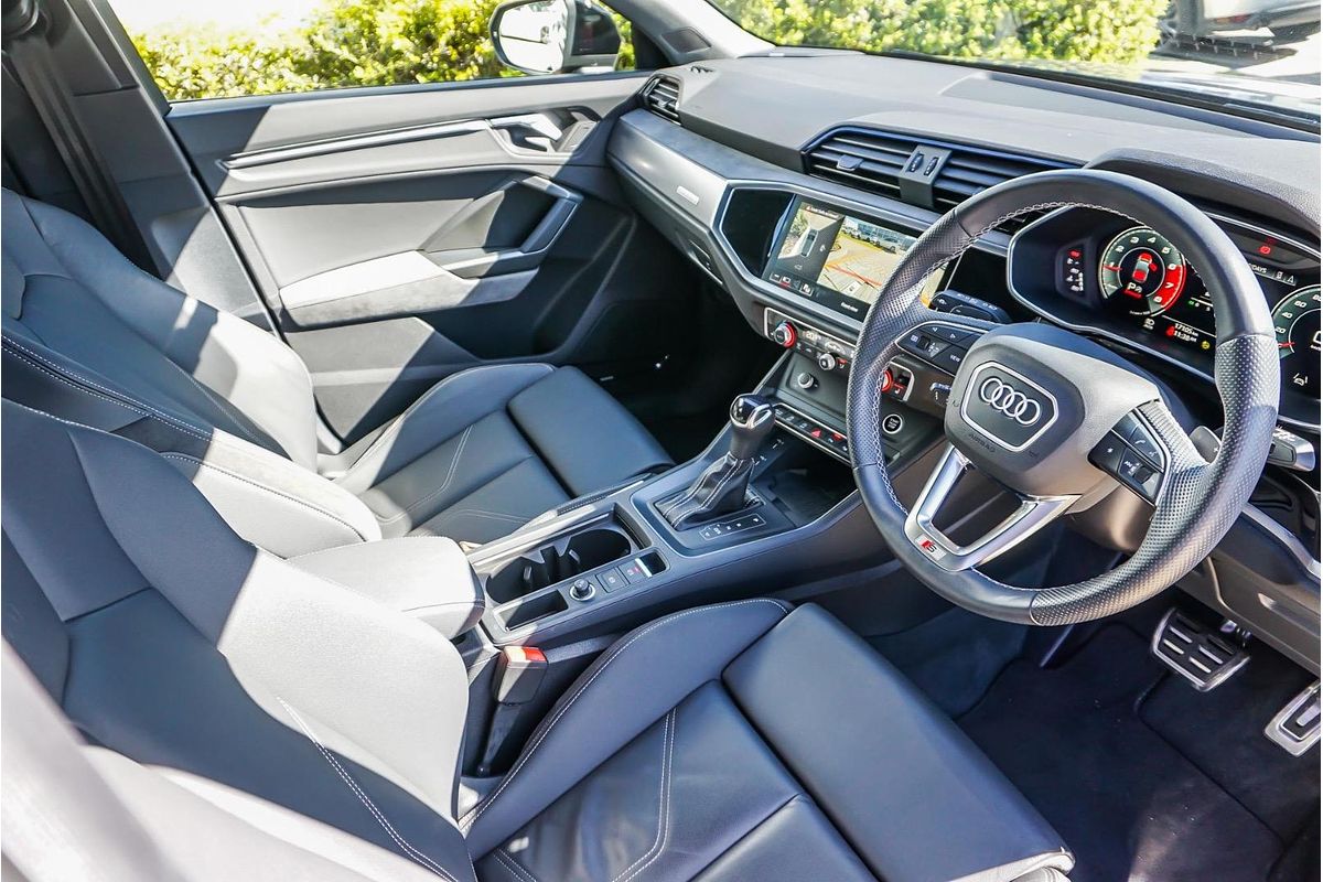 2022 Audi Q3 40 TFSI S line F3