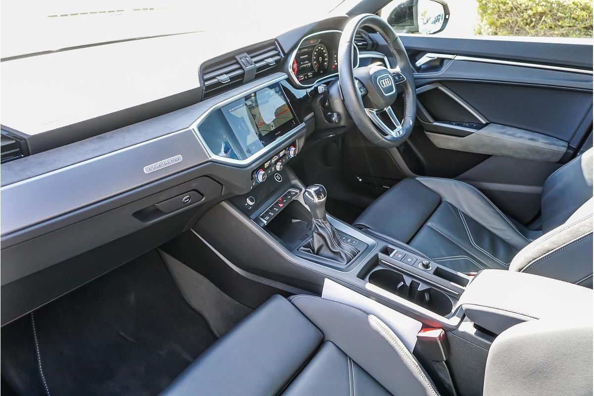 2022 Audi Q3 40 TFSI S line F3