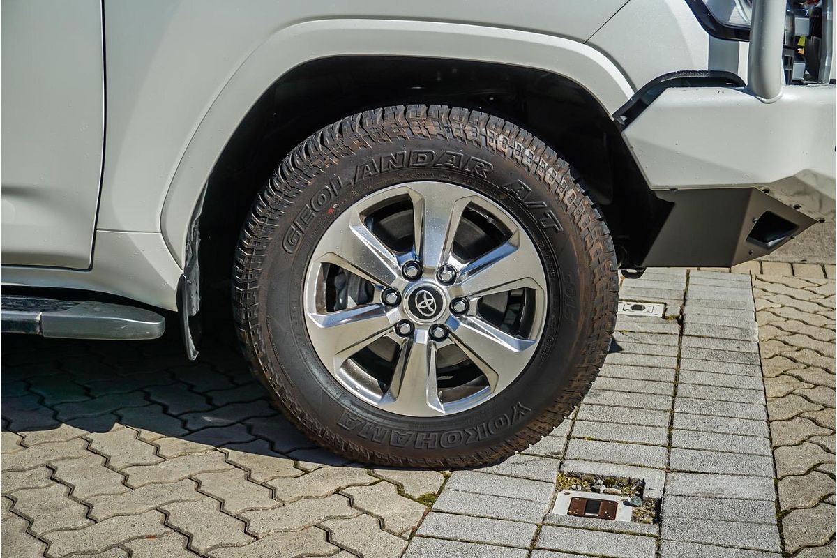 2023 Toyota Landcruiser Sahara FJA300R