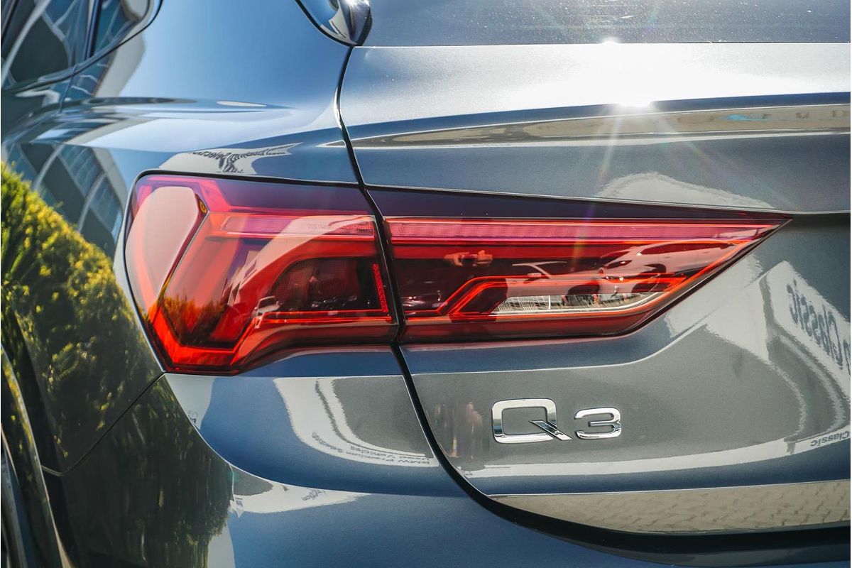 2022 Audi Q3 40 TFSI S line F3