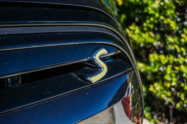 2022 MINI Hatch Cooper SE Classic F56 LCI-2