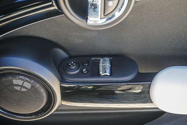 2022 MINI Hatch Cooper SE Classic F56 LCI-2