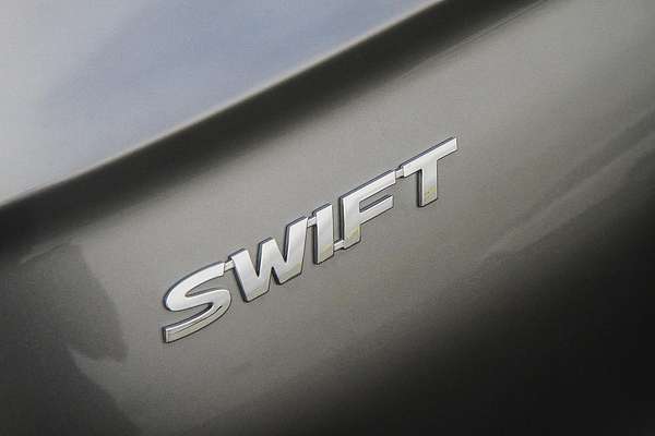 2025 Suzuki Swift Hybrid GLX UZ