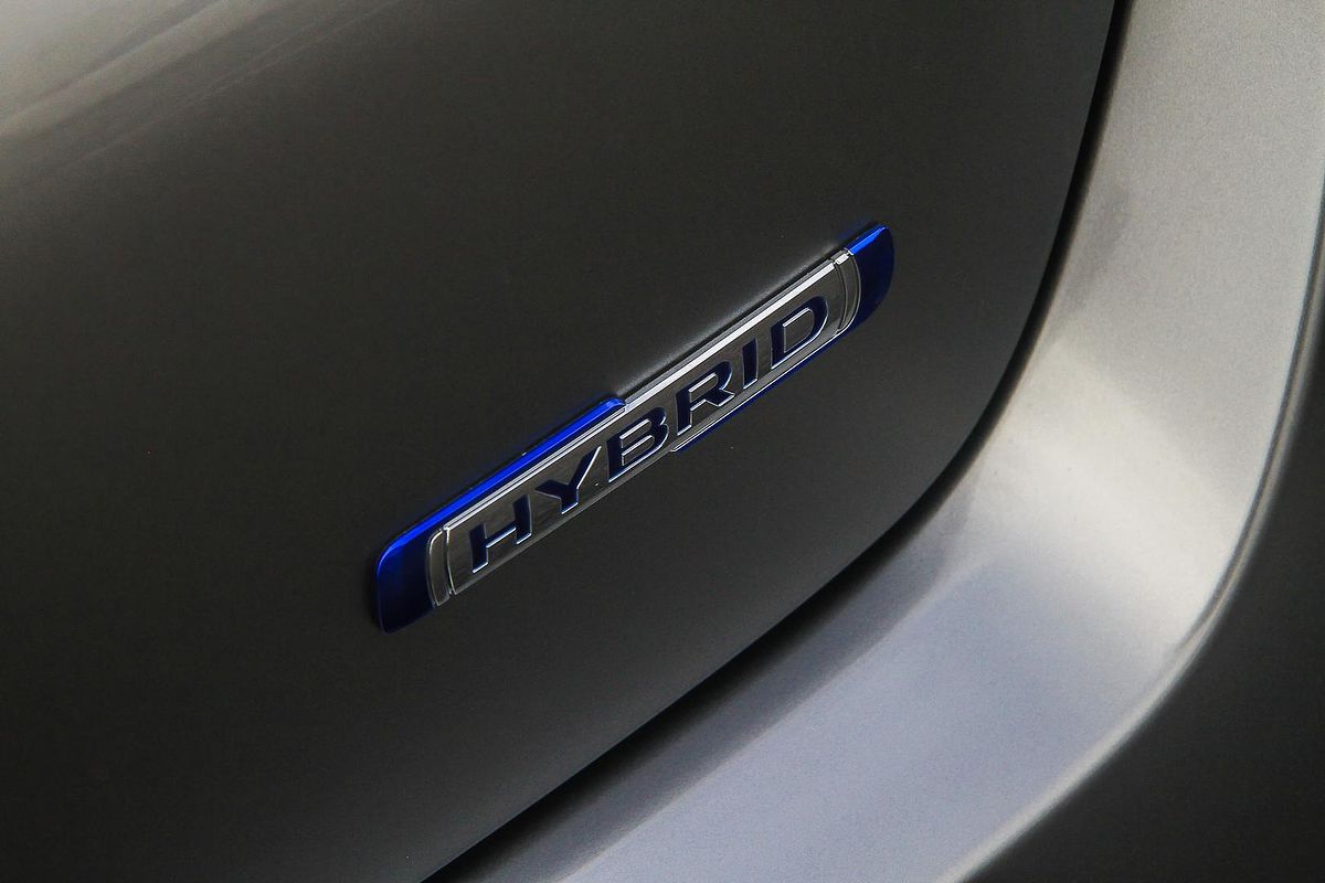 2025 Suzuki Swift Hybrid GLX UZ