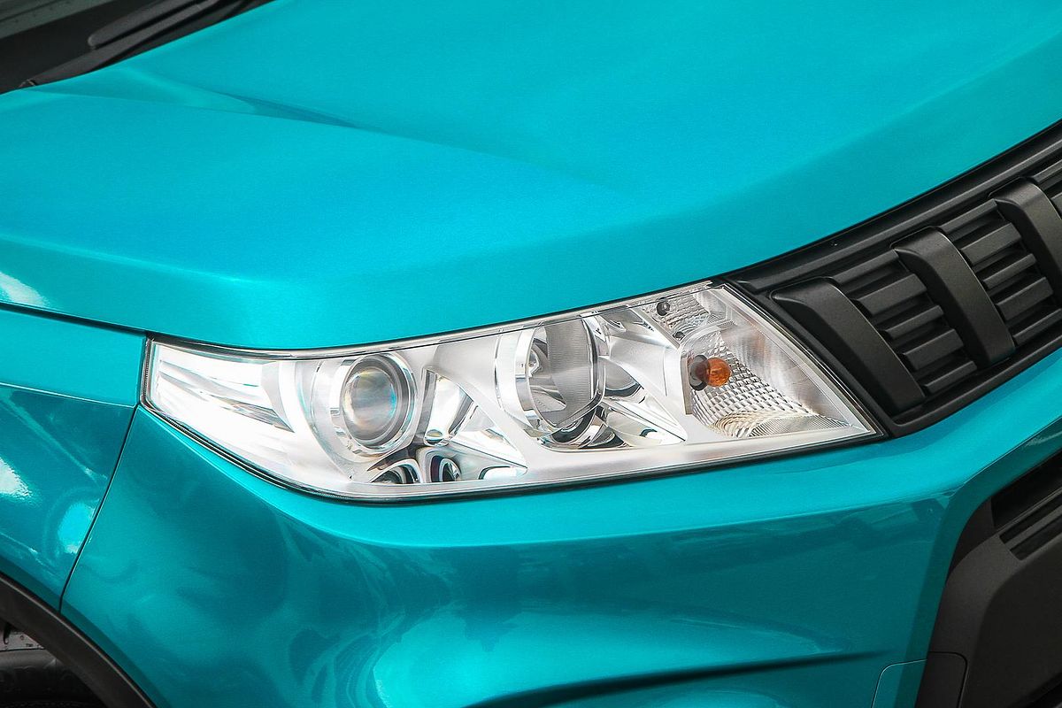 2024 Suzuki Vitara Shadow LY Series II