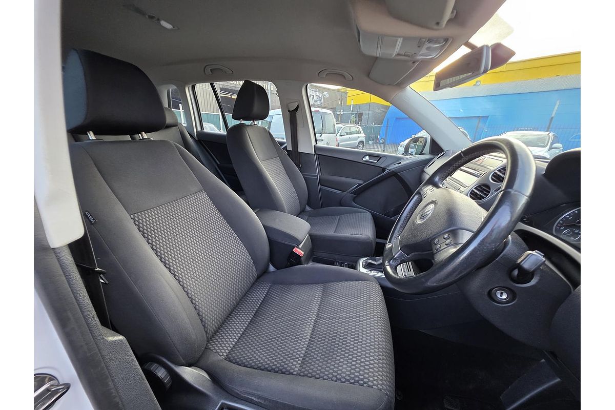 2010 Volkswagen Tiguan 103TDI 5N