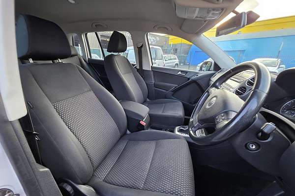 2010 Volkswagen Tiguan 103TDI 5N