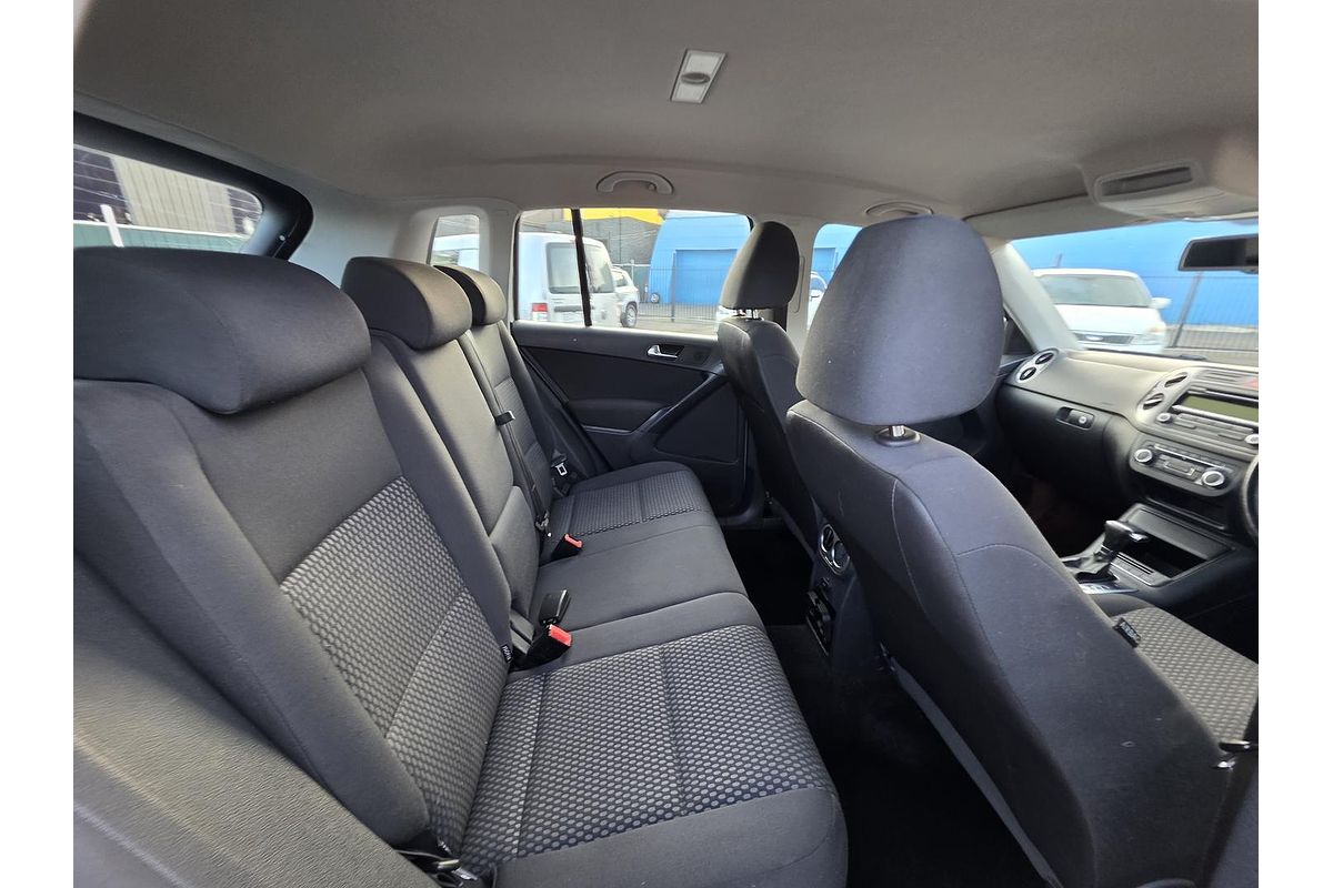2010 Volkswagen Tiguan 103TDI 5N