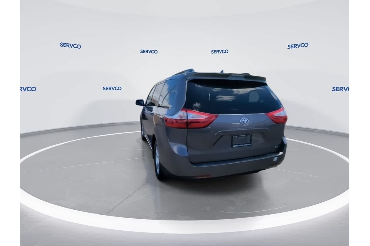 2019 Toyota SIENNA LE