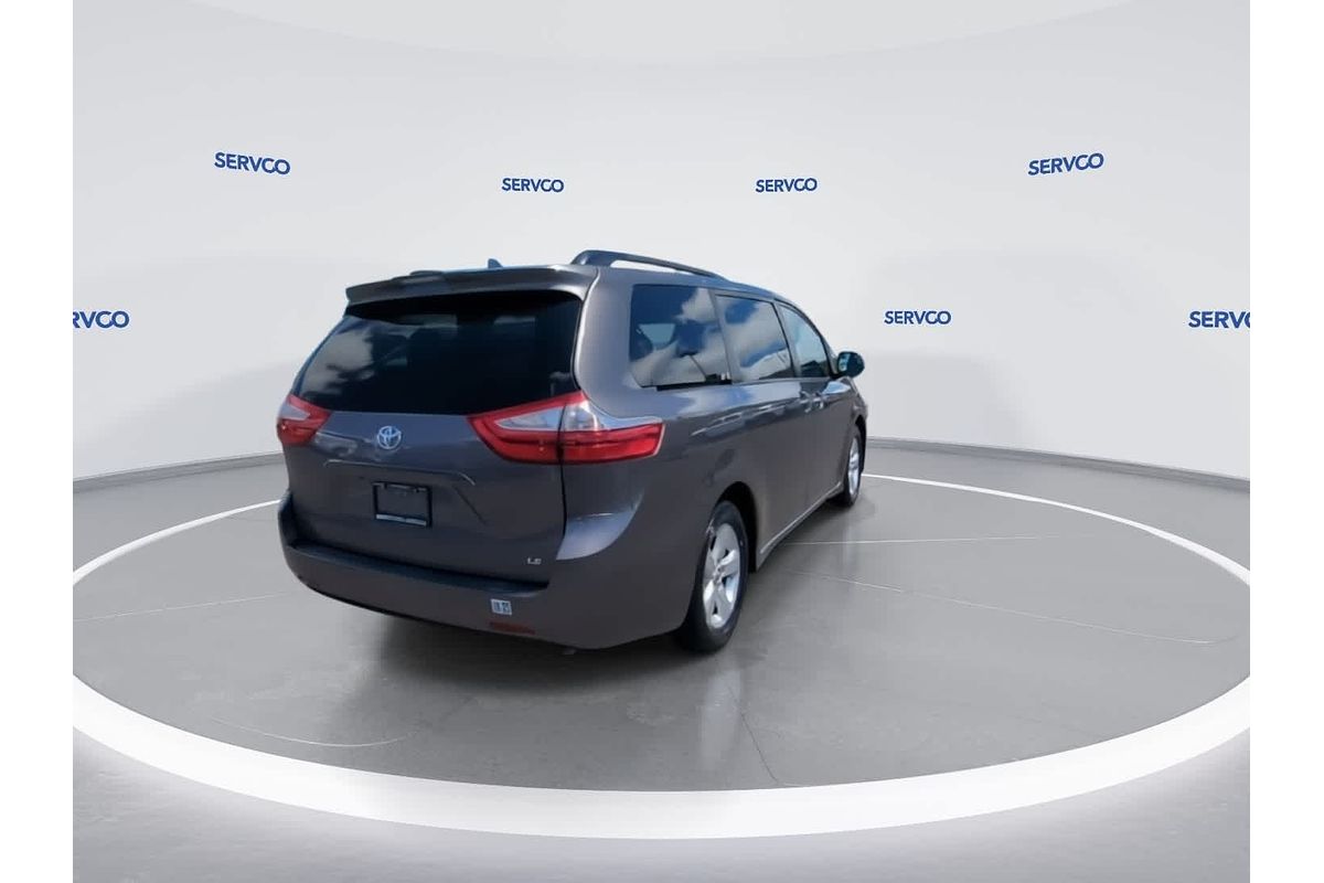 2019 Toyota SIENNA LE