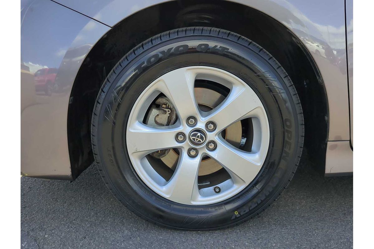 2019 Toyota SIENNA LE