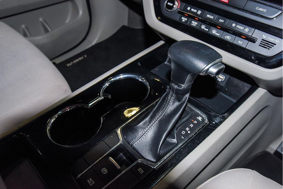 2018 Kia Carnival Si YP