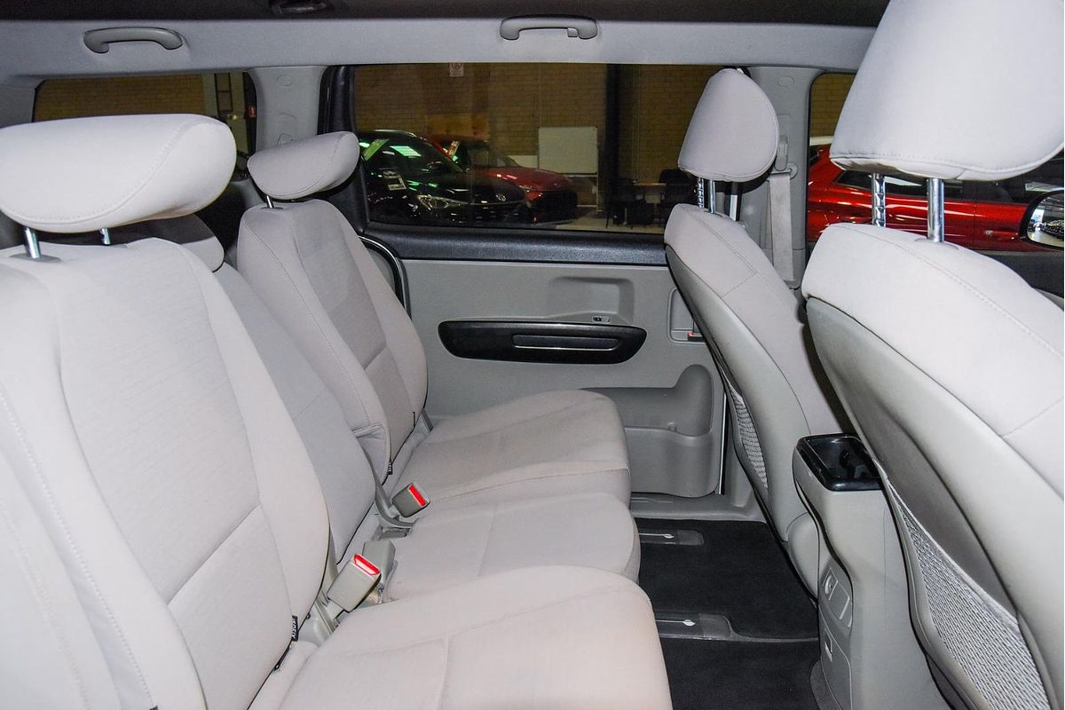 2018 Kia Carnival Si YP