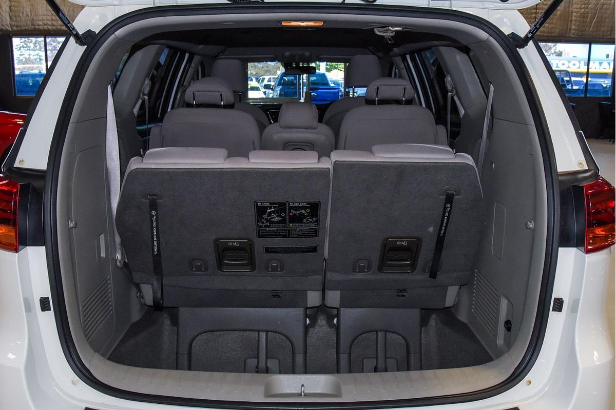 2018 Kia Carnival Si YP