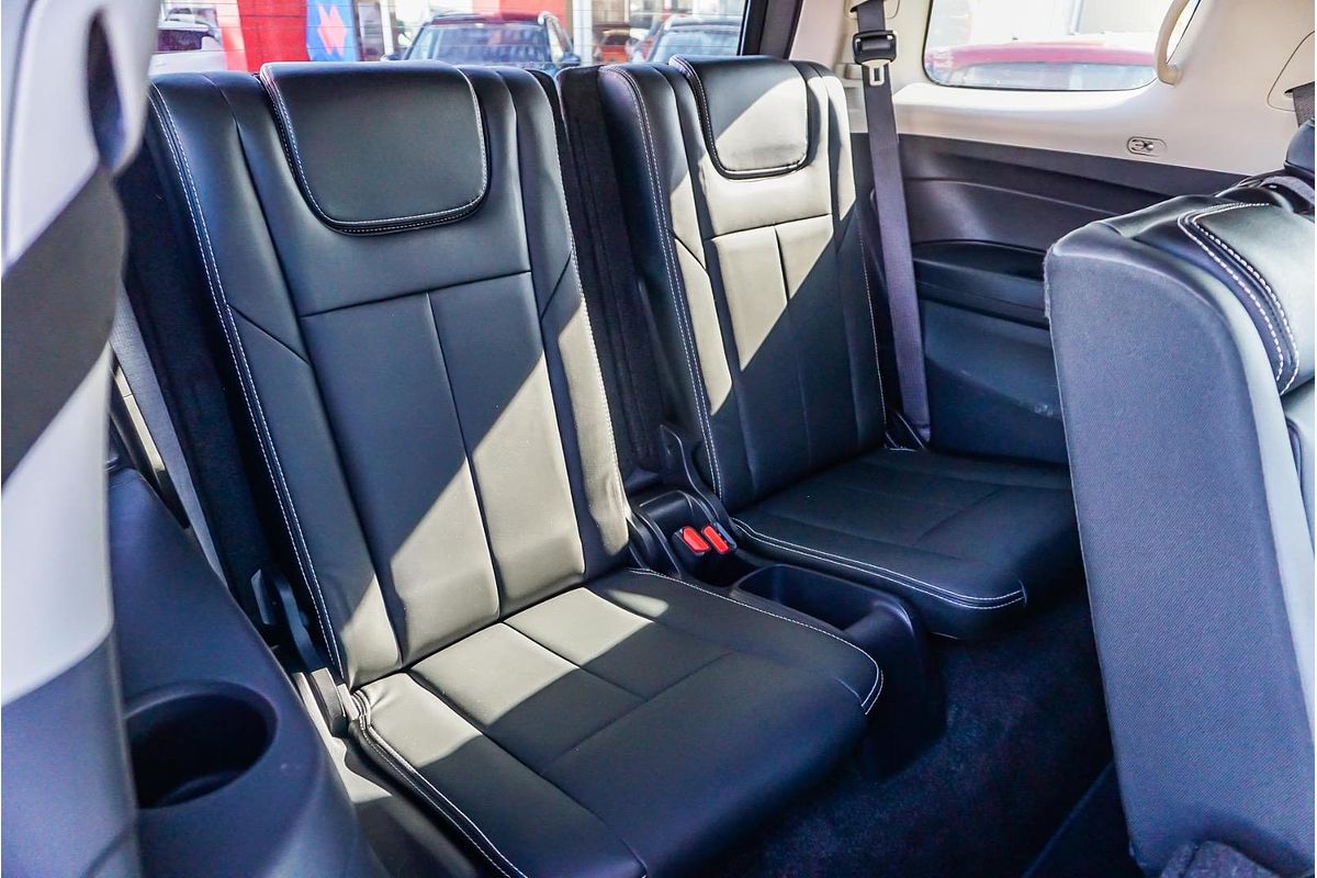2018 Isuzu MU-X LS-T