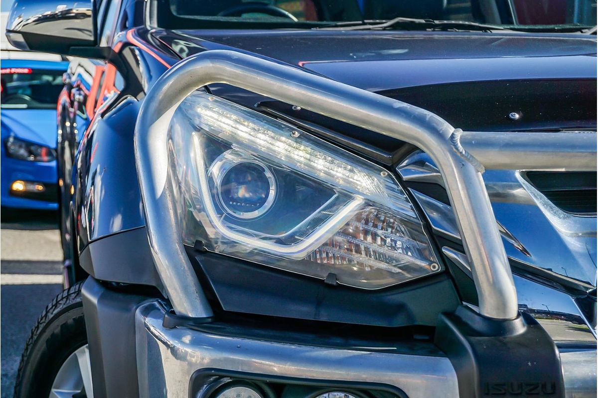 2018 Isuzu MU-X LS-T