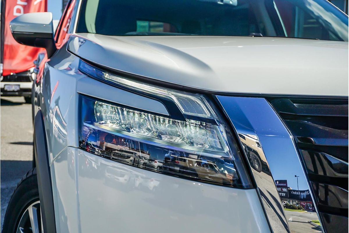 2022 Nissan Pathfinder Ti R53