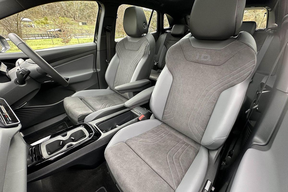 2025 Volkswagen ID.4 Pro E2