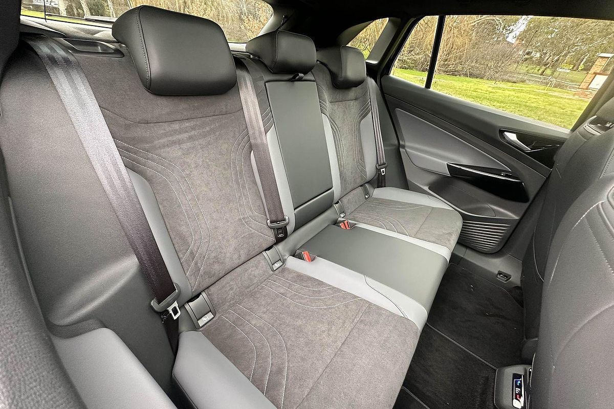 2025 Volkswagen ID.4 Pro E2