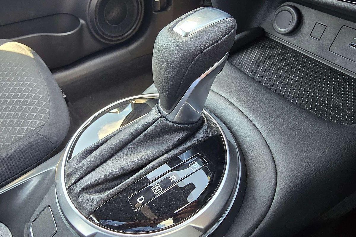2024 Nissan JUKE ST+ F16