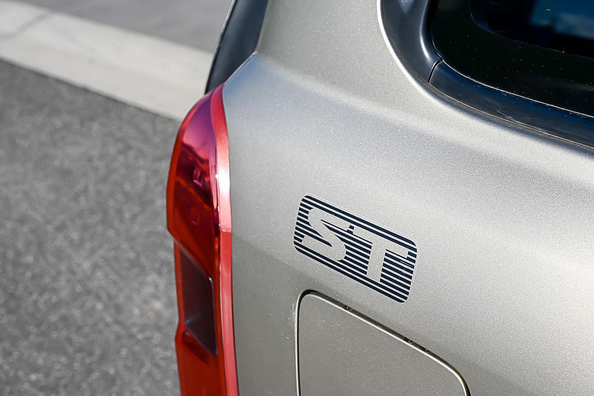 2010 Nissan Patrol ST GU 7