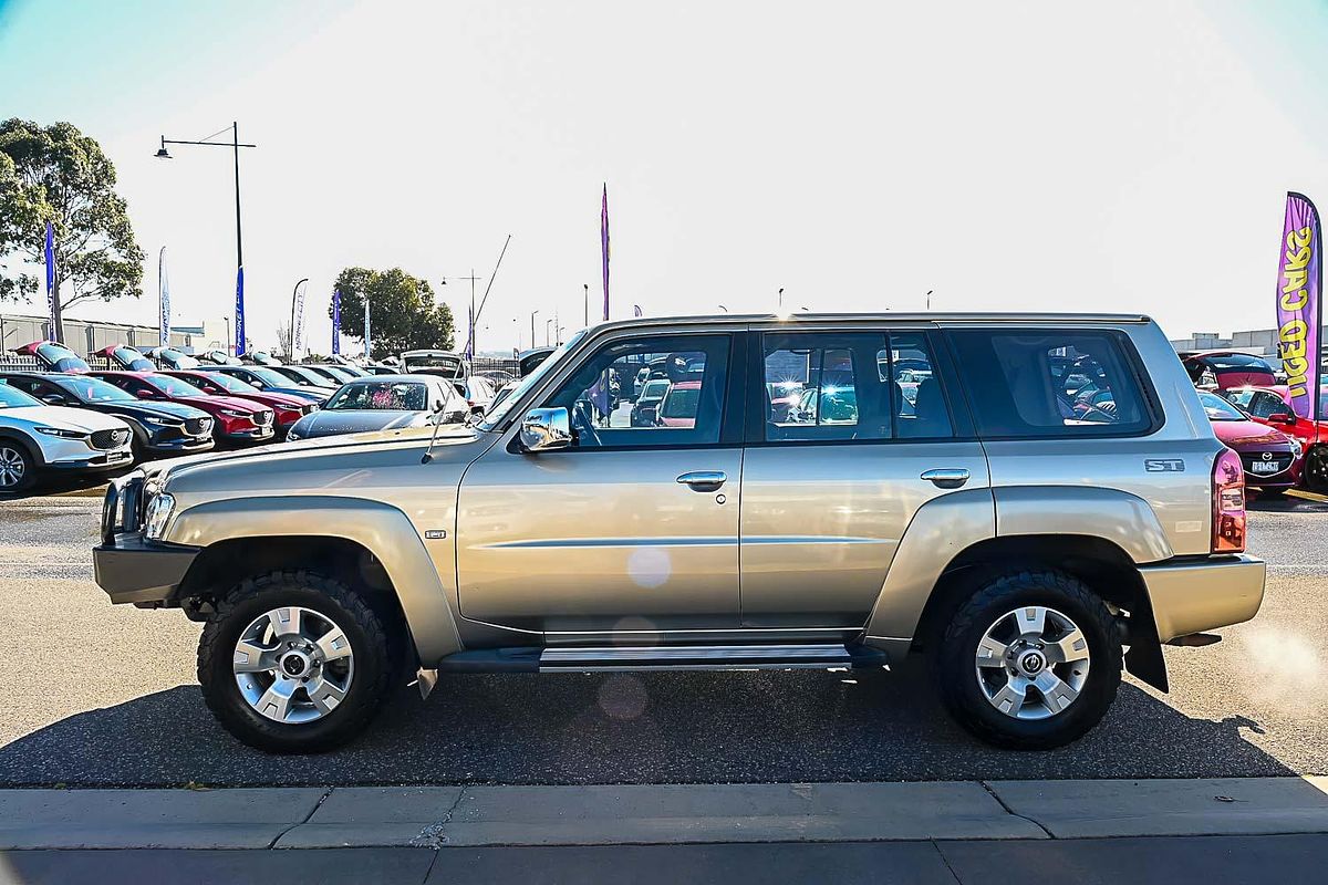 2010 Nissan Patrol ST GU 7