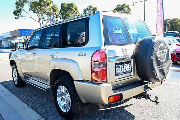 2010 Nissan Patrol ST GU 7