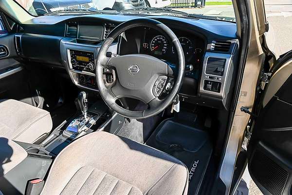 2010 Nissan Patrol ST GU 7
