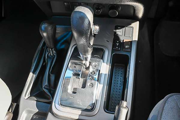 2010 Nissan Patrol ST GU 7