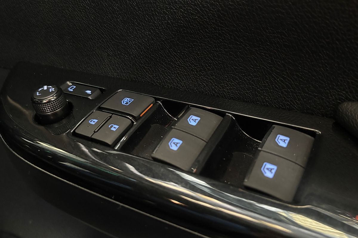 2024 Toyota Hilux Rogue 48V GUN126R 4X4