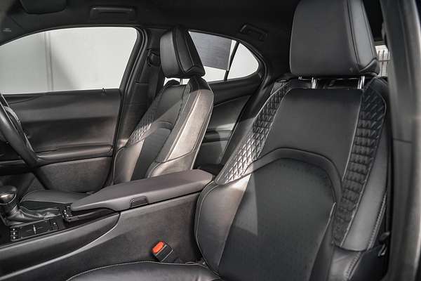 2022 Lexus UX UX200 Luxury MZAA10R