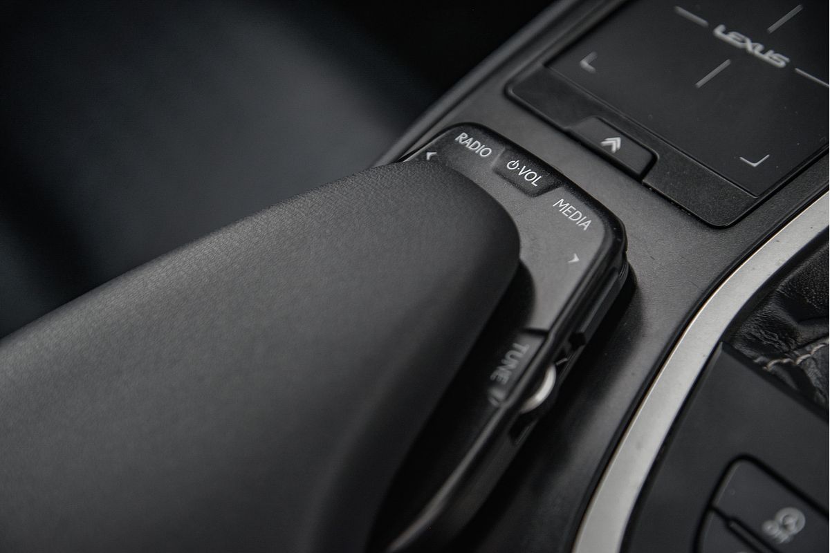 2022 Lexus UX UX200 Luxury MZAA10R
