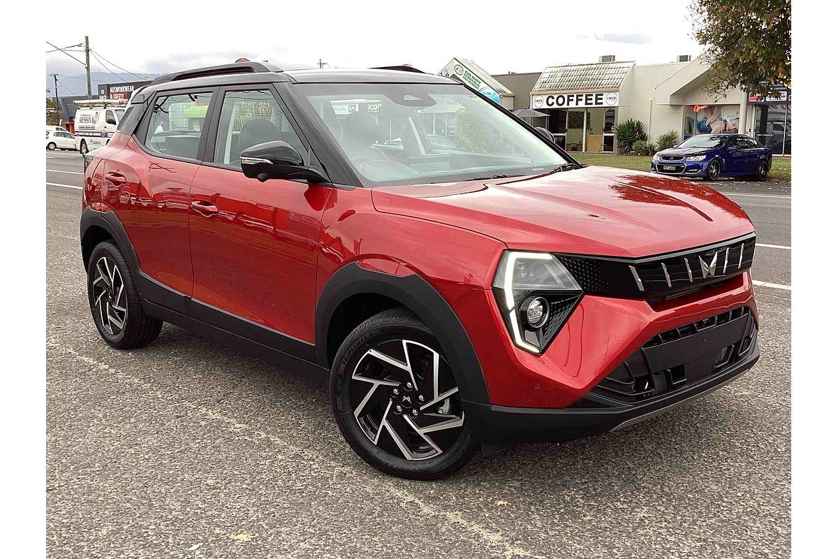 2025 Mahindra XUV3XO AX7L