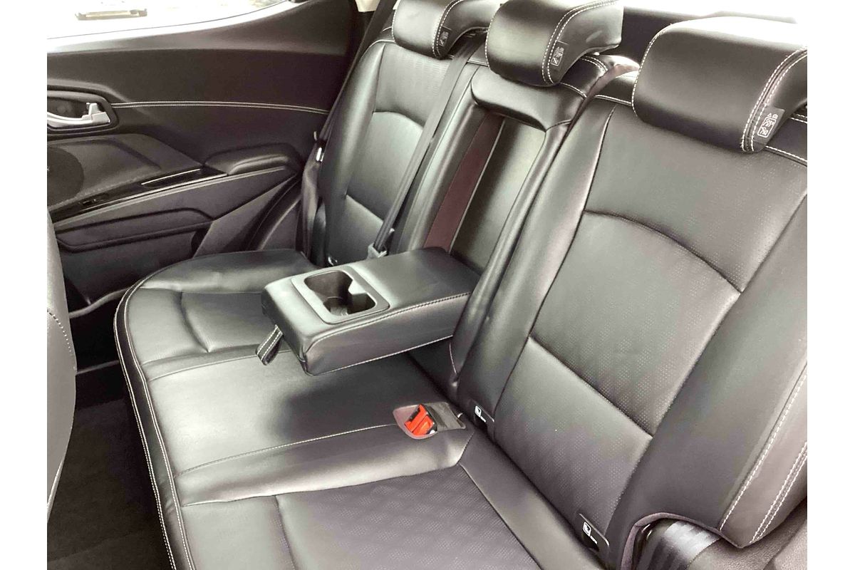 2025 Mahindra XUV3XO AX7L