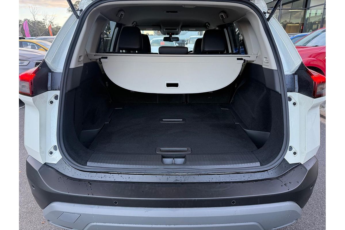 2024 Nissan X-TRAIL ST-L T33