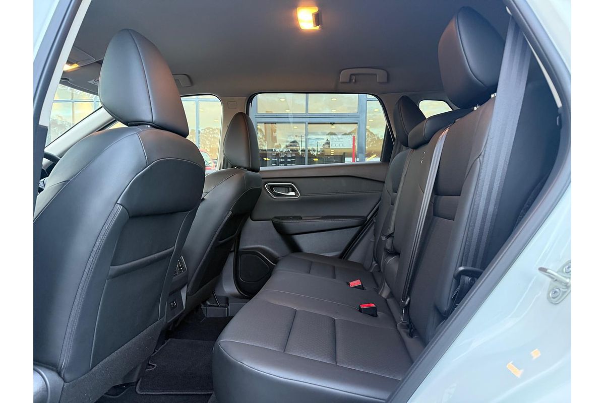 2024 Nissan X-TRAIL ST-L T33
