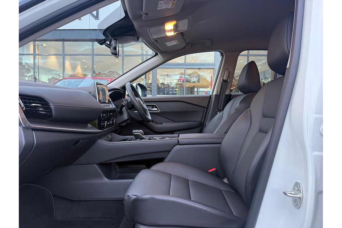 2024 Nissan X-TRAIL ST-L T33
