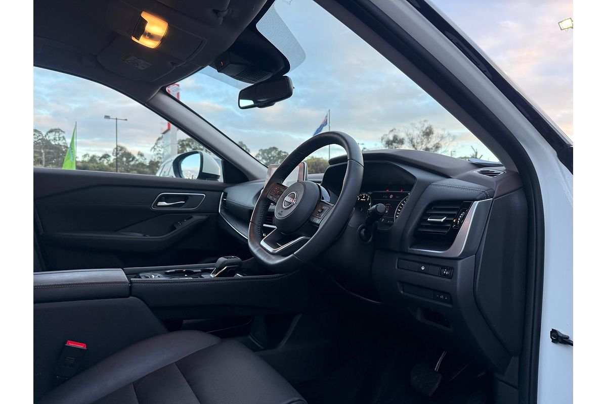 2024 Nissan X-TRAIL ST-L T33