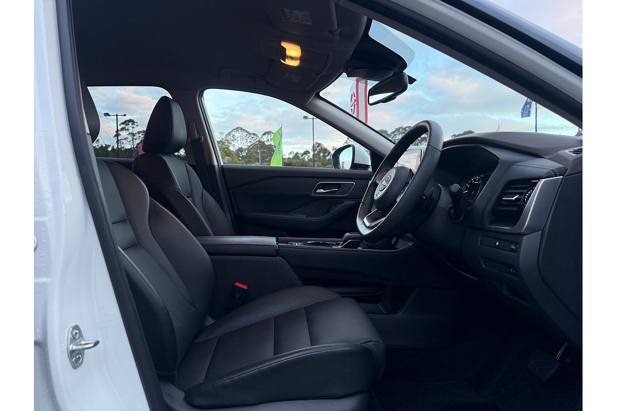 2024 Nissan X-TRAIL ST-L T33