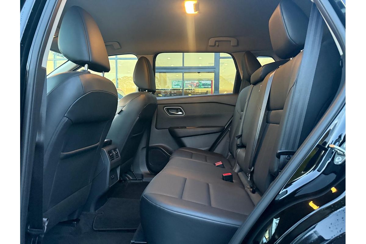 2024 Nissan X-TRAIL ST-L T33