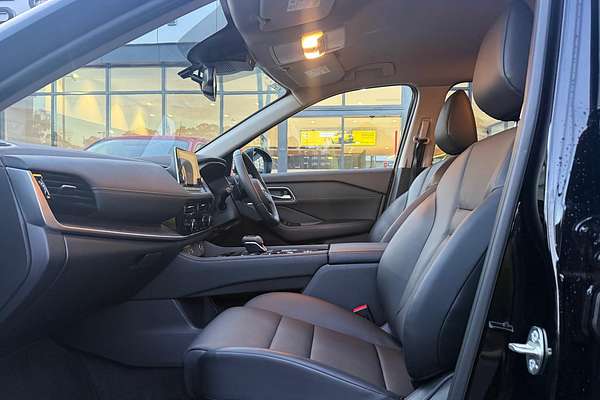 2024 Nissan X-TRAIL ST-L T33