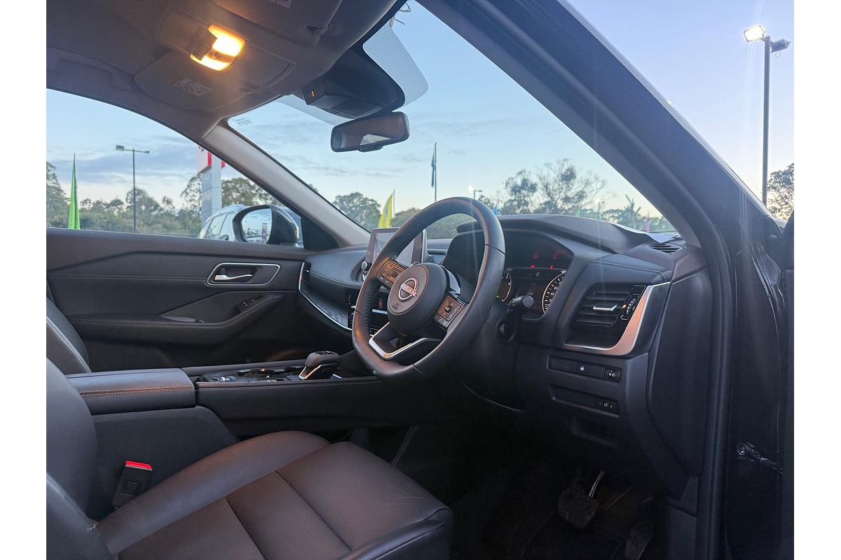 2024 Nissan X-TRAIL ST-L T33
