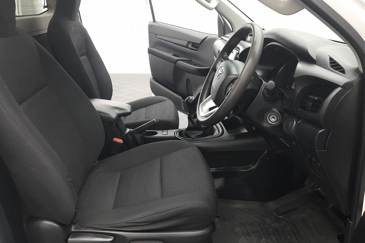 2020 Toyota Hilux SR GUN126R 4X4