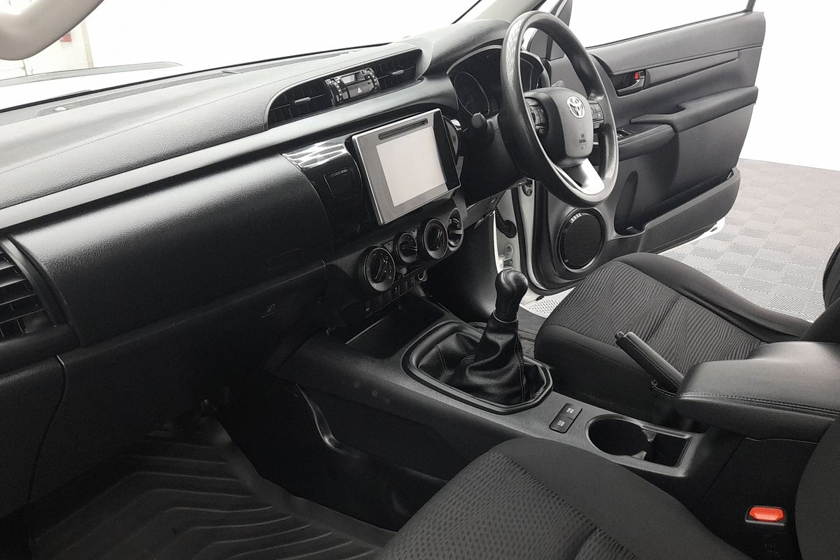 2020 Toyota Hilux SR GUN126R 4X4