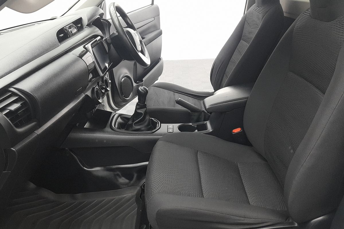 2020 Toyota Hilux SR GUN126R 4X4