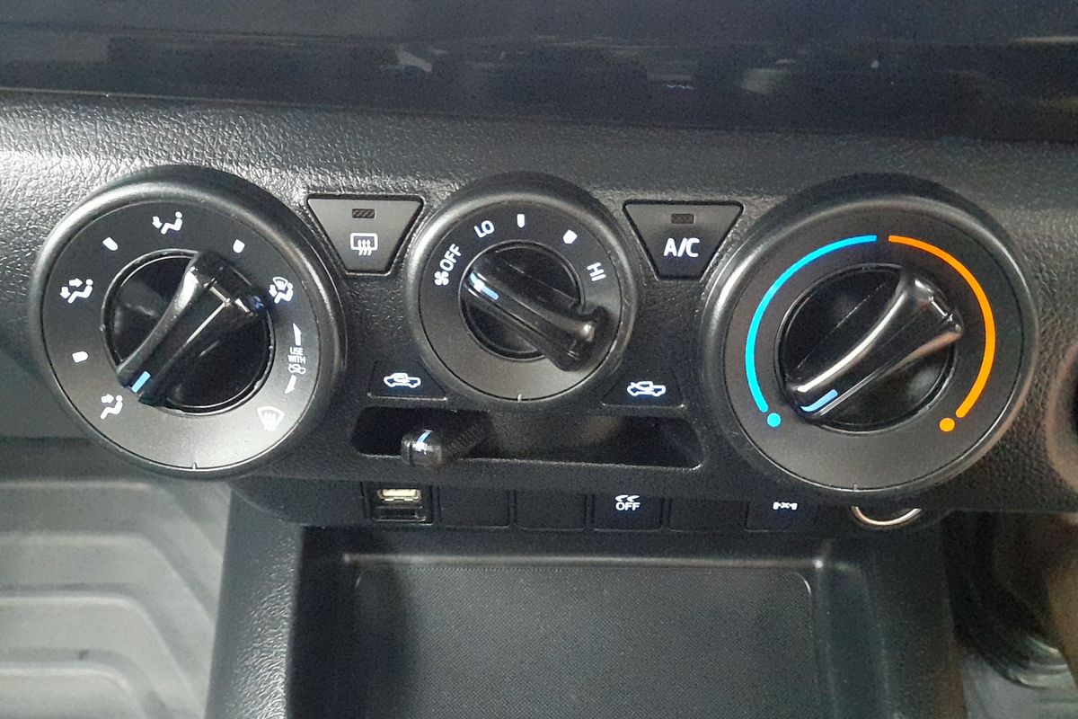 2020 Toyota Hilux SR GUN126R 4X4
