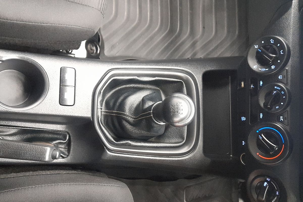 2020 Toyota Hilux SR GUN126R 4X4