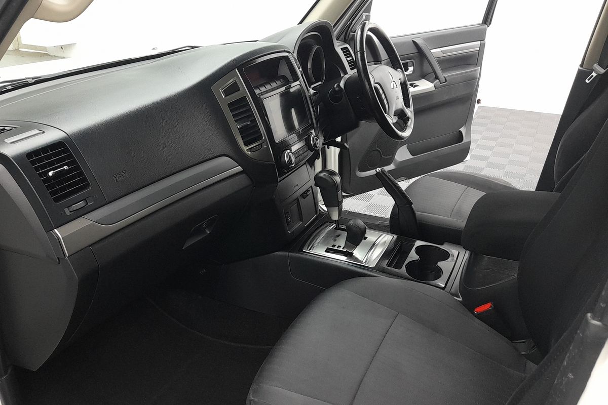 2021 Mitsubishi Pajero GLX NX