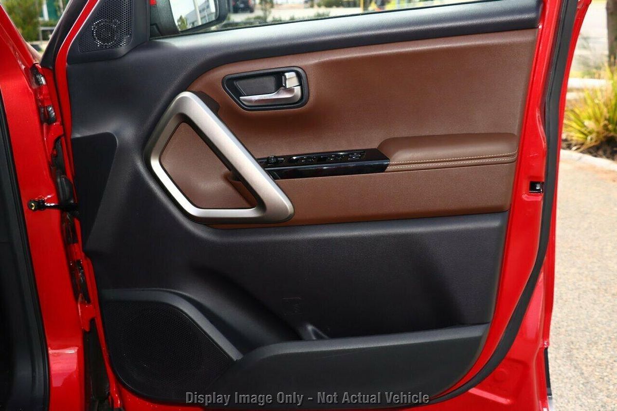 2023 Mahindra Scorpio Z8