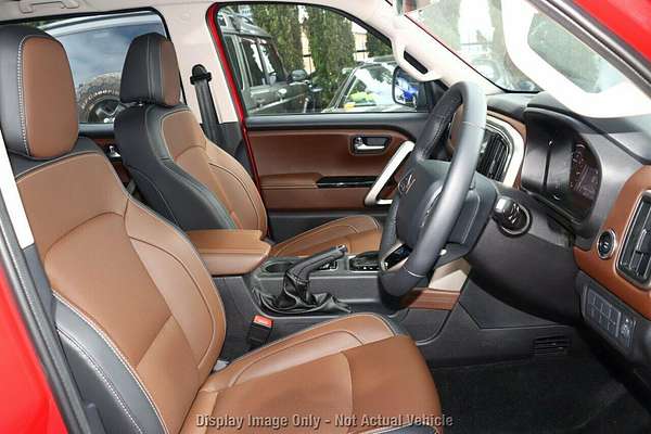 2023 Mahindra Scorpio Z8